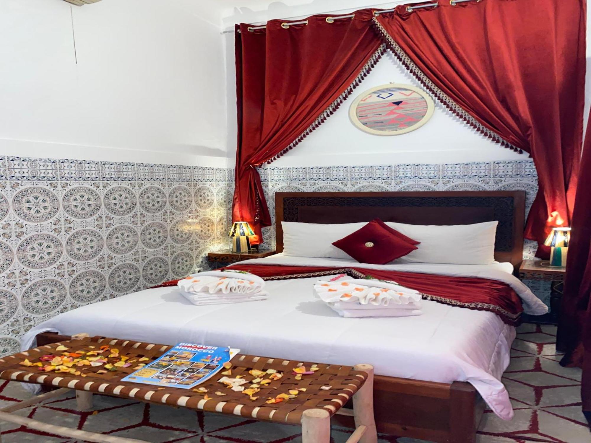 Riad Lazord De Marrakech Entier Marrakesh Eksteriør bilde